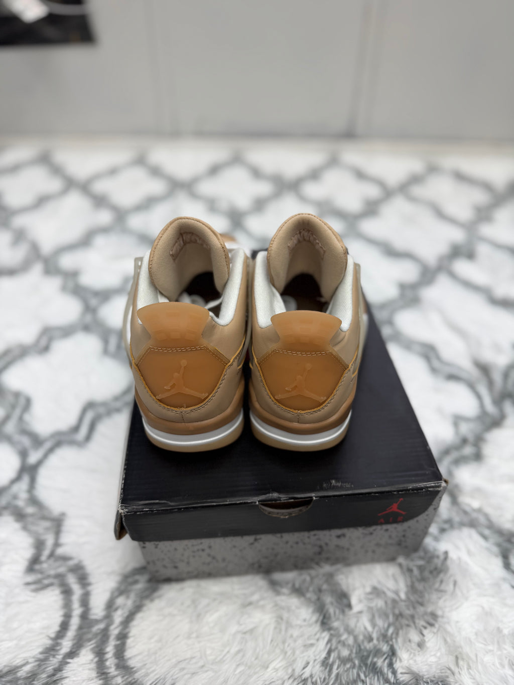 AIR JORDAN 4 RETRO SIZE 7.5