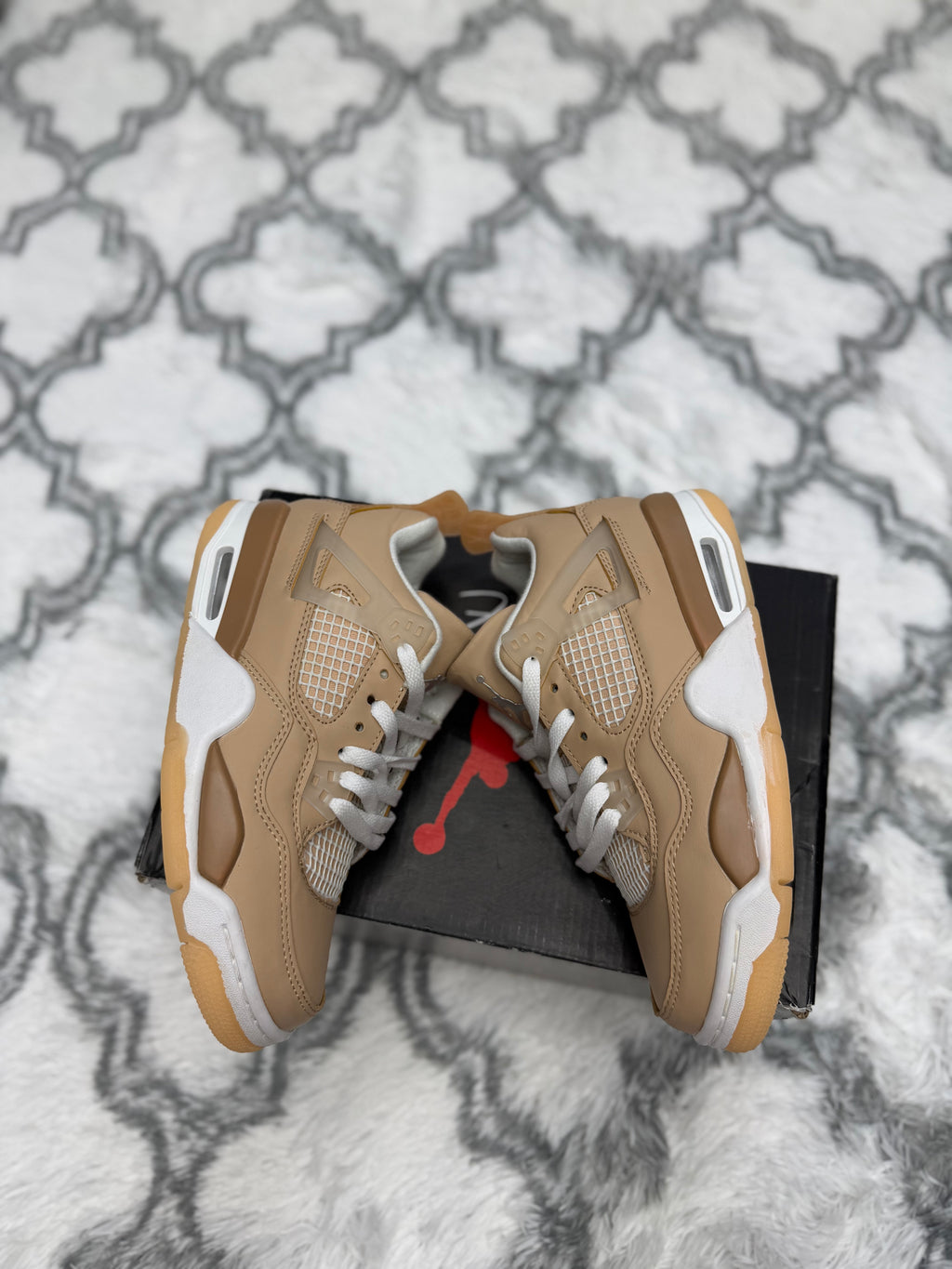 AIR JORDAN 4 RETRO SIZE 7.5